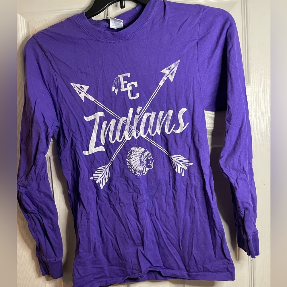 Indians Purple Graphic Long Sleeve Shirt size Small